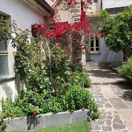 Tra Storia E Realta Bed & Breakfast ซาร์ดารา ภายนอก รูปภาพ
