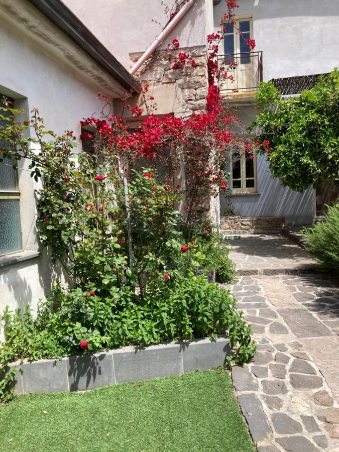 Tra Storia E Realta Bed & Breakfast ซาร์ดารา ภายนอก รูปภาพ